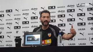 Corberán: "El mercado de fichajes es pasado, hay que centrarlo en darlo todo contra el Barça"