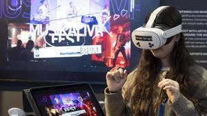 Muntar-se un concert a casa amb realitat virtual