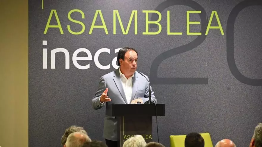 Llorca clausura la asamblea de INECA