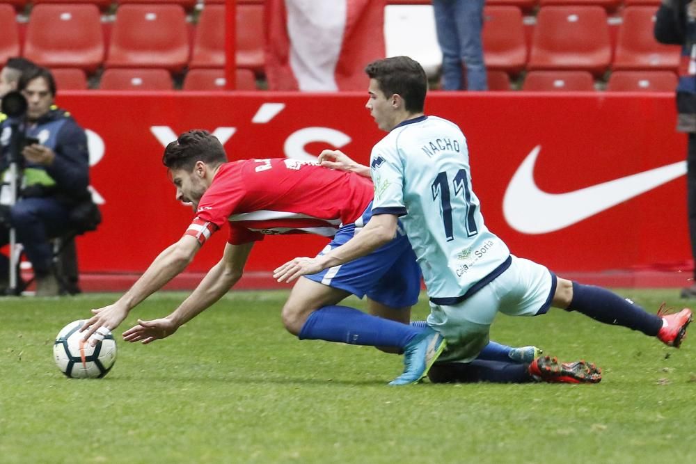 El partido entre el Real Sporting y el Numancia, en imágenes