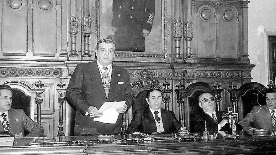 Luis Cueto-Felgueroso, que volvió a tomar posesión como alcalde.