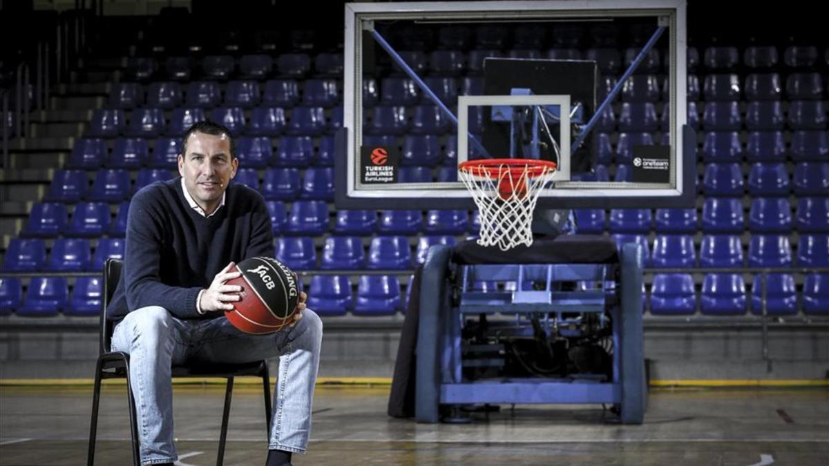 Nacho Rodriguez pasó revista a la sección de basket del Barça