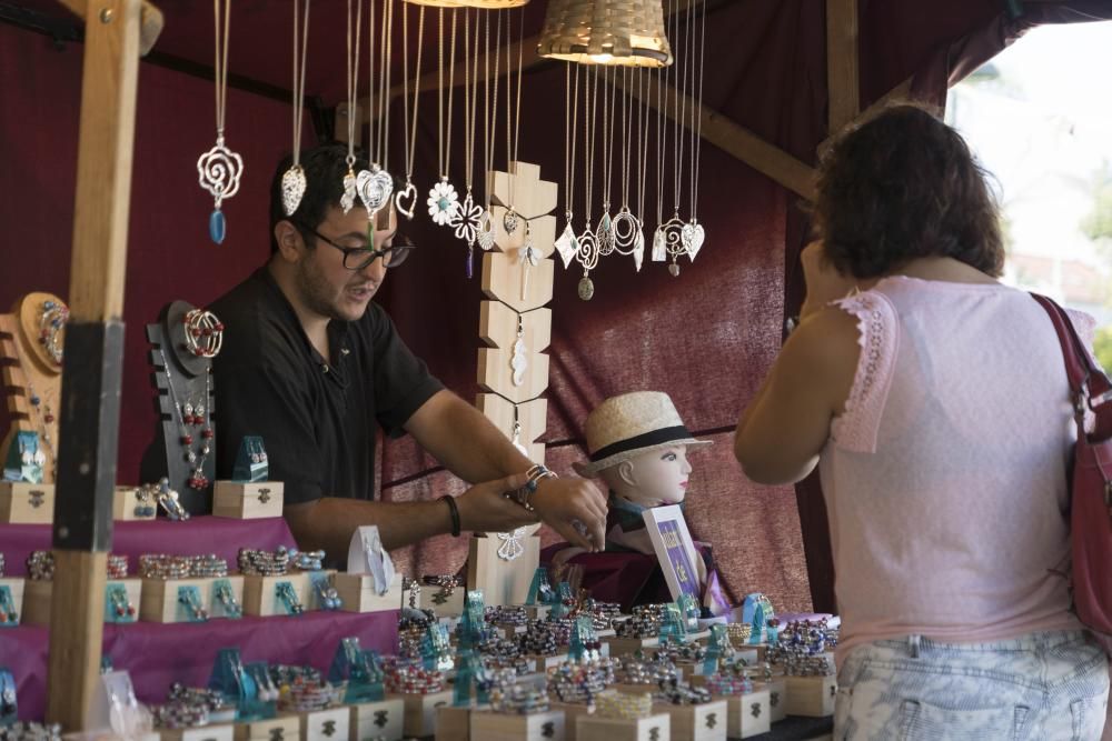 El parque de Barreiro acoge actividades y talleres para mayores y pequeños.