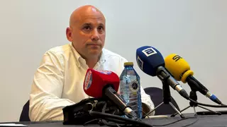 Javi Rozada explica las razones de su salida del Avilés: “Mi despido no tiene justificación; Baeza se llevó una discusión a lo personal”