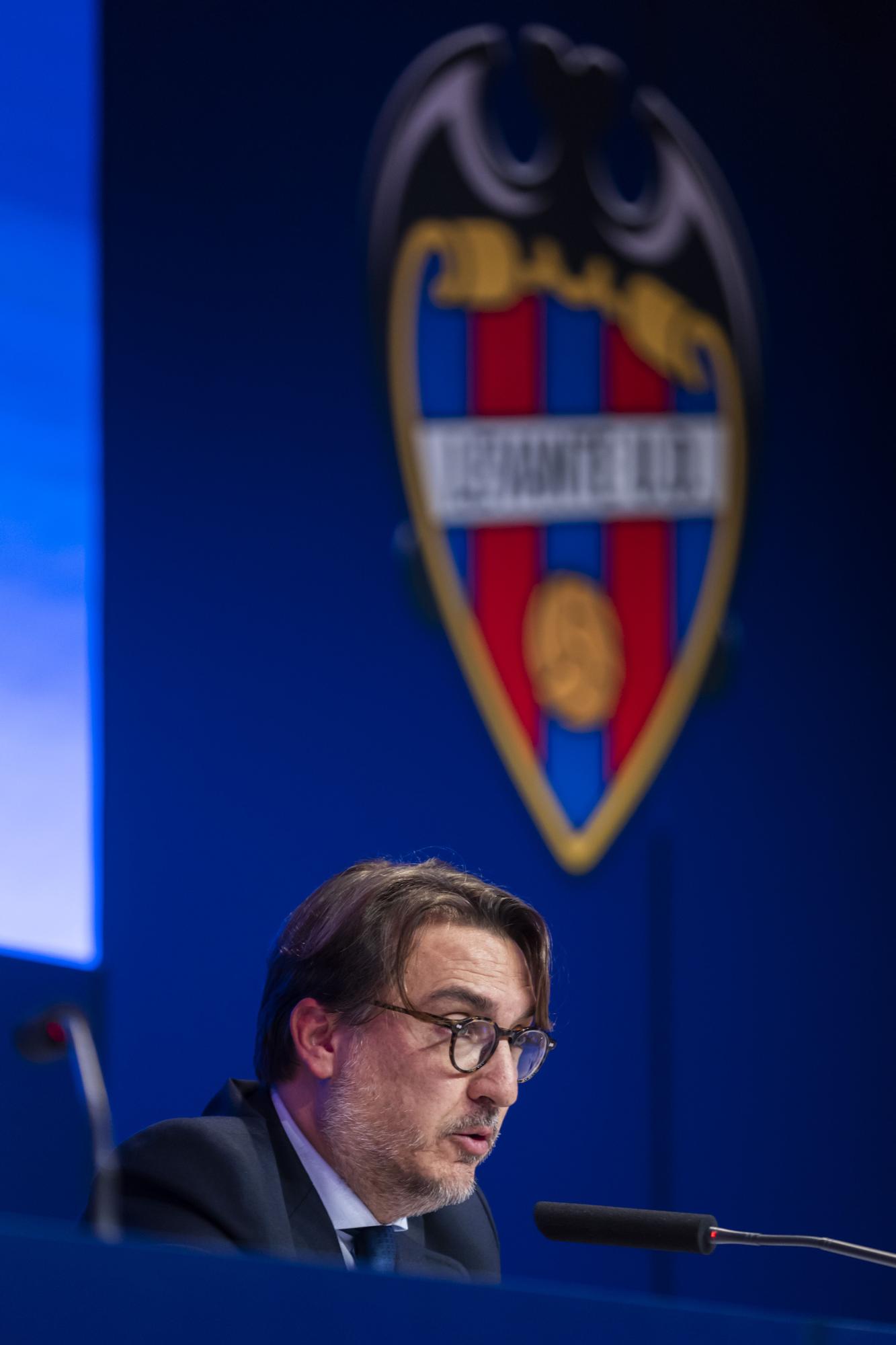 La Junta General de Accionistas del Levante UD, en imágenes