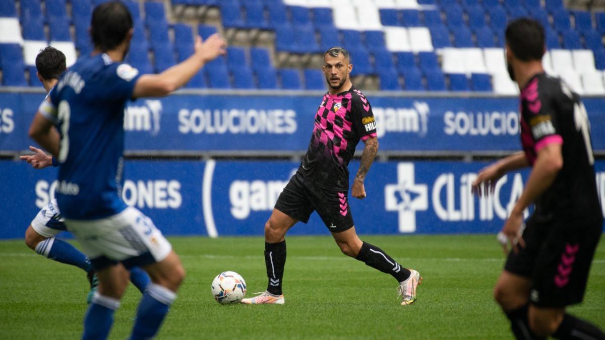 Stoichkov, durante el partido ante el Oviedo