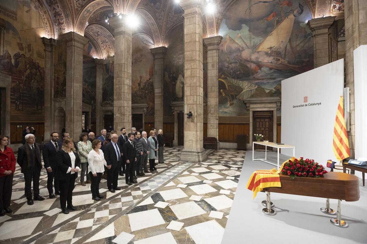 El Palau de la Generalitat acoge este martes la capilla ardiente de Josep Maria Espinàs