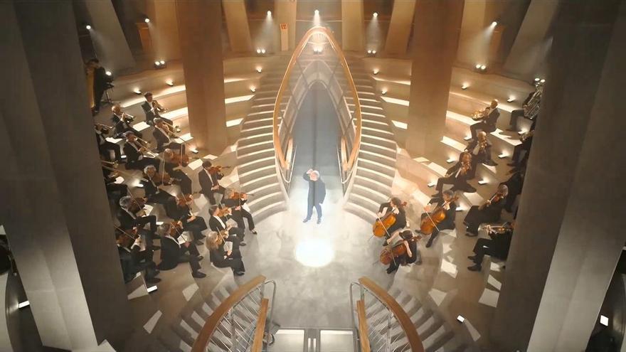Xavier Folch, un dels cantants expulsats durant l'espectacle de la Sagrada Família: “Ens van fer fora i ens van tancar en una gàbia fins que es va acabar la festa”