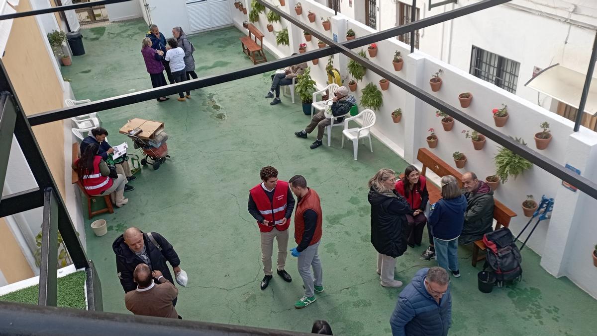 Otra vista del patio de la Casa Hogar de La Esperanza, el pasado diciembre.