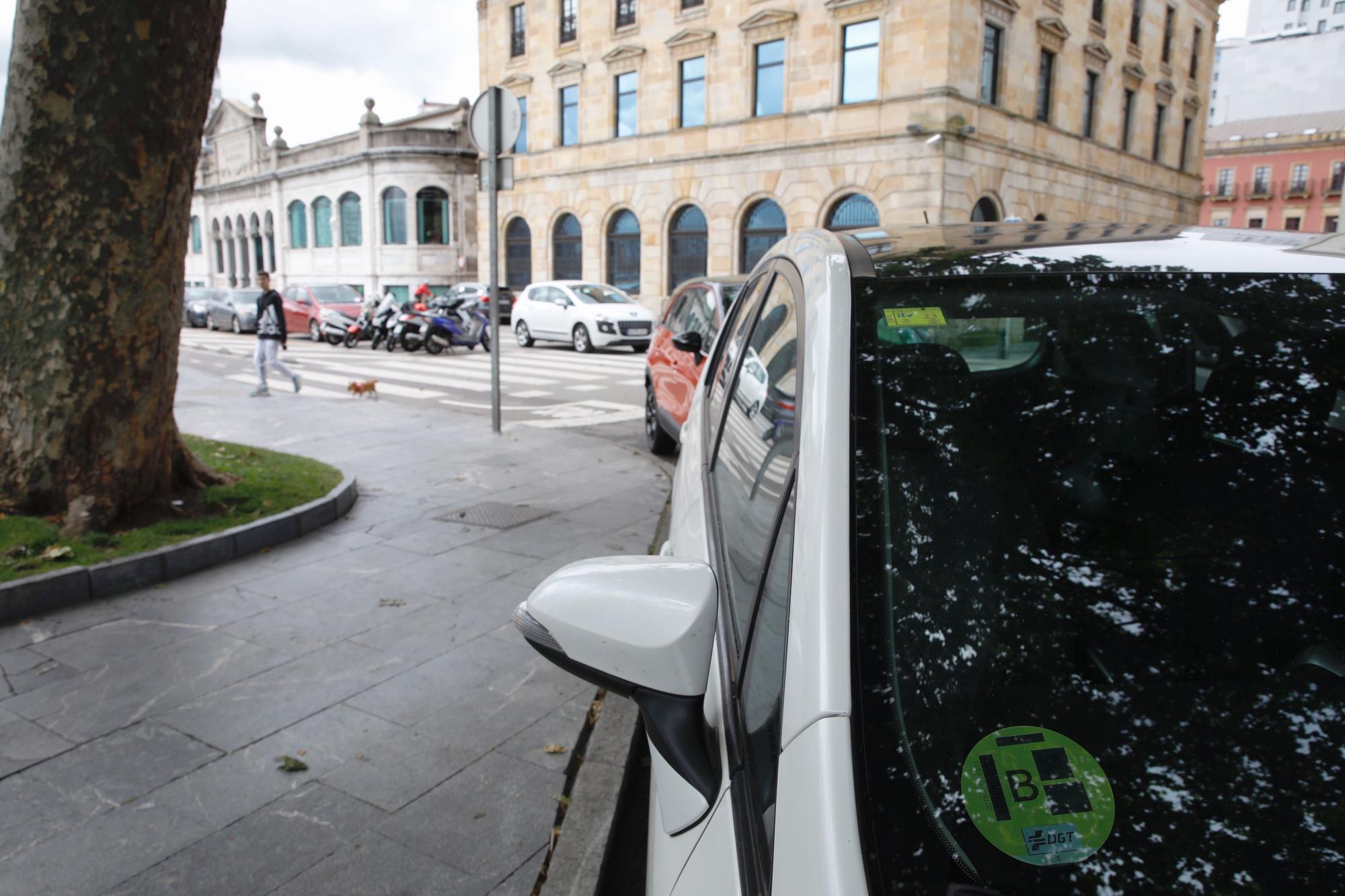 Gijón exige la etiqueta ambiental a todos los vehículos para circular por la ciudad