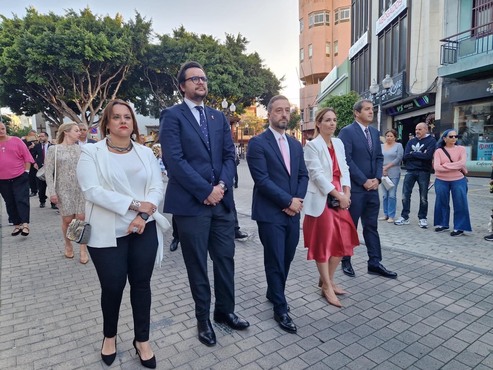 Procesión de la imagen de María Auxiliadora por las calles de San Gregorio, en Telde