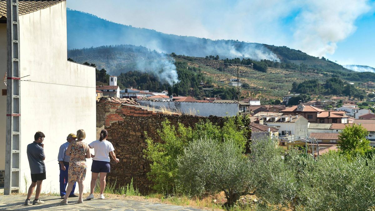 Así se está desarrollando el incendio en Las Hurdes