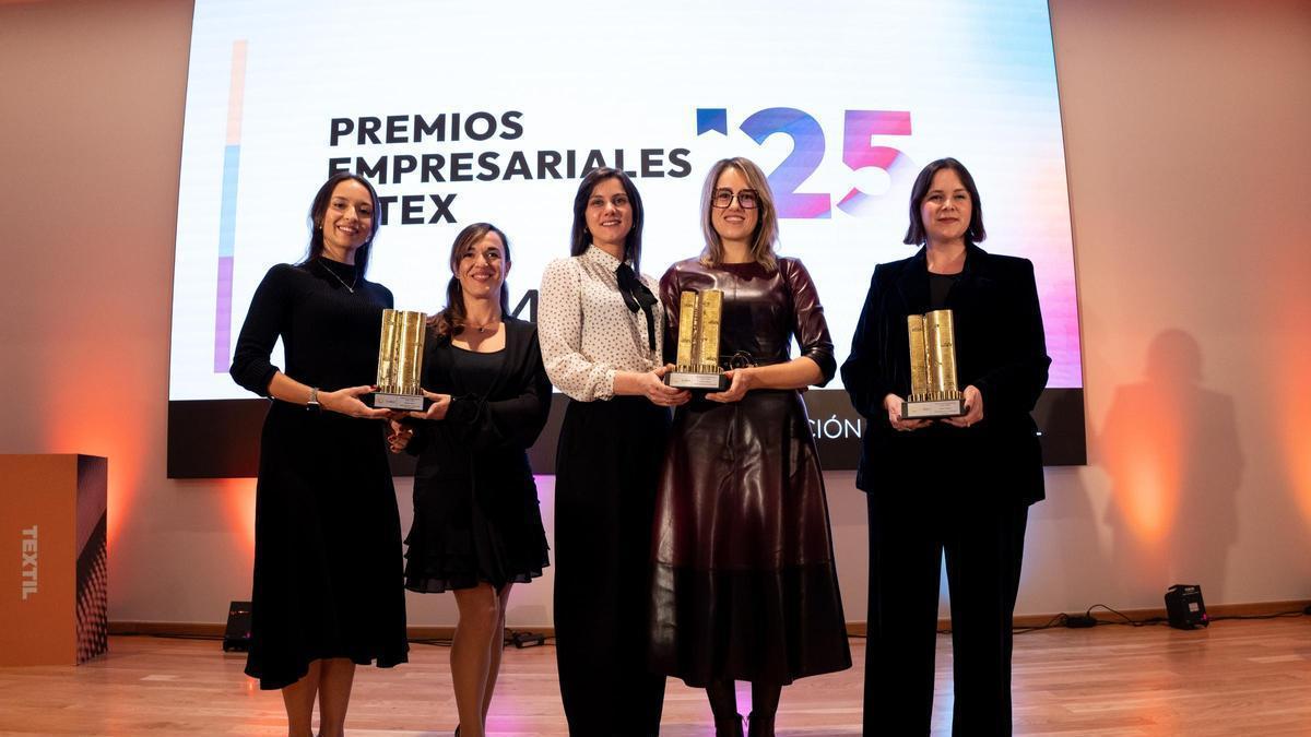 Empresas ganadoras en los Premios Empresariales AITEX 2025.