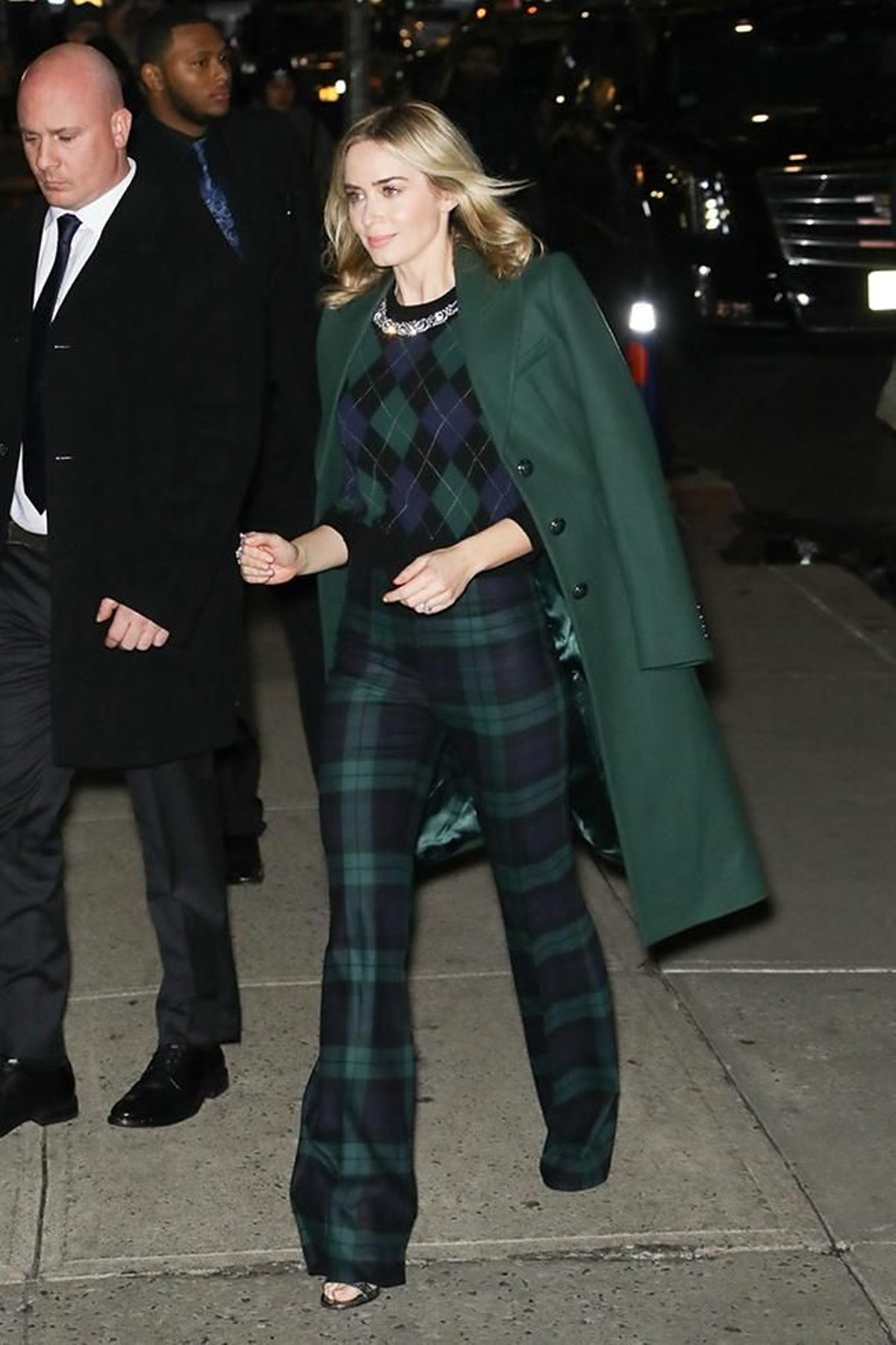 Emily Blunt en su llegada al programa "The Late Show with Stephen Cohen"