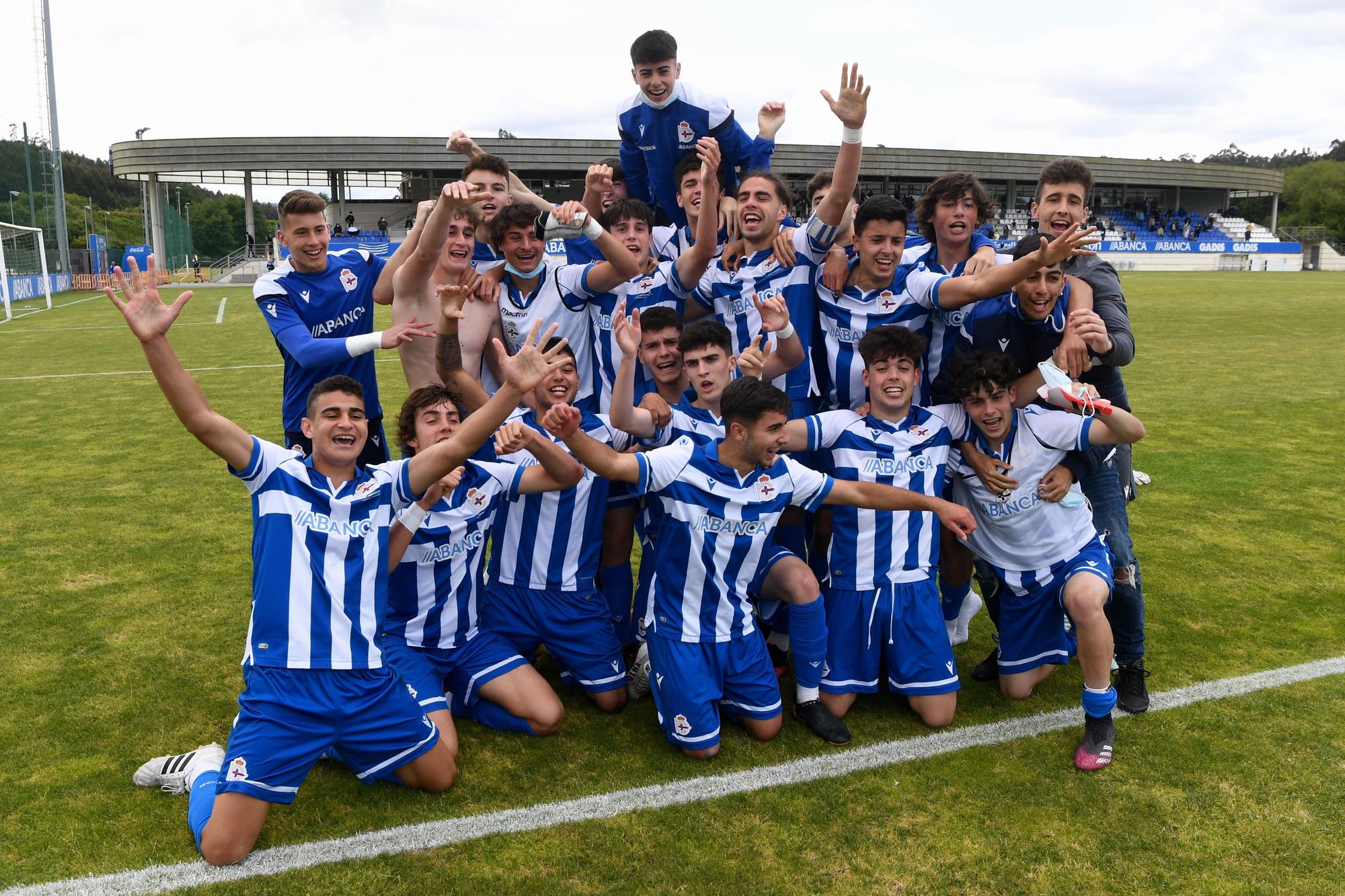 El Dépor le gana al Racing y se proclama campeón de su grupo de juveniles