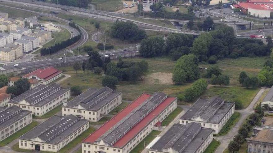 Vista aérea de la fábrica de armas.