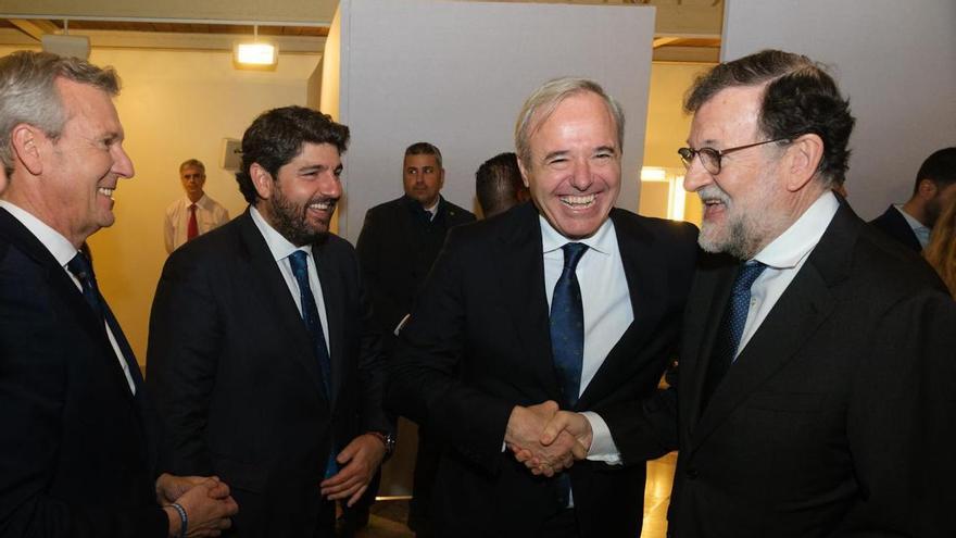 Azcón envidia al presidente de Galicia por tener un gobierno que &quot;quiere trabajar unido&quot;