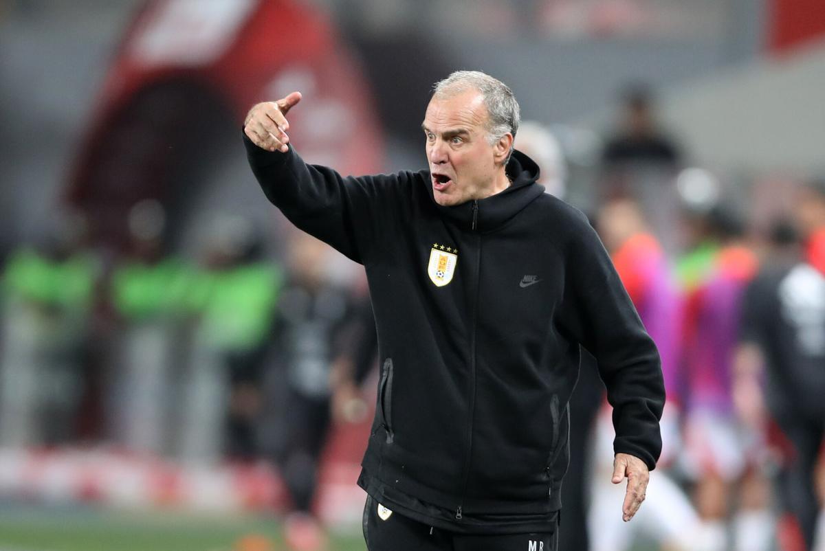 Bielsa está en una situación delicada con Uruguay