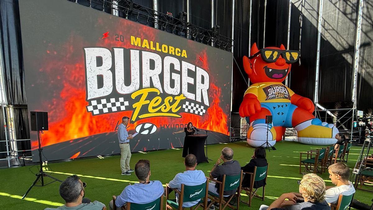 Un momento de la presentación de este concurso de hamburguesas