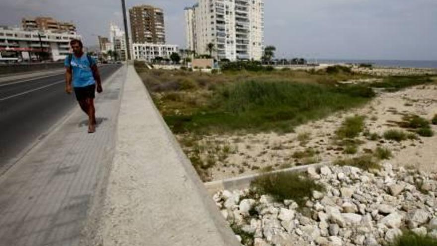 El puente del Río Seco cambiará sus luminarias