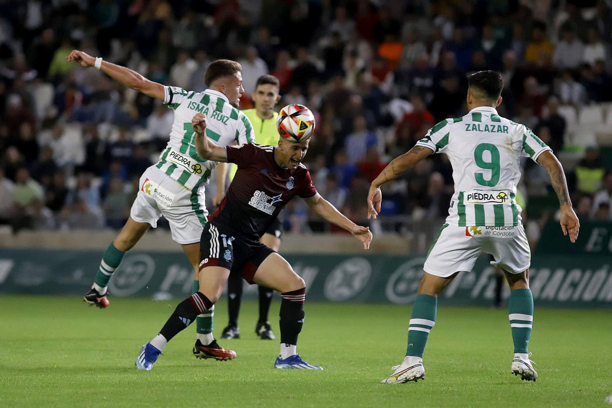 Córdoba CF - Recreativo de Huelva: las imágenes del partido en El Arcángel