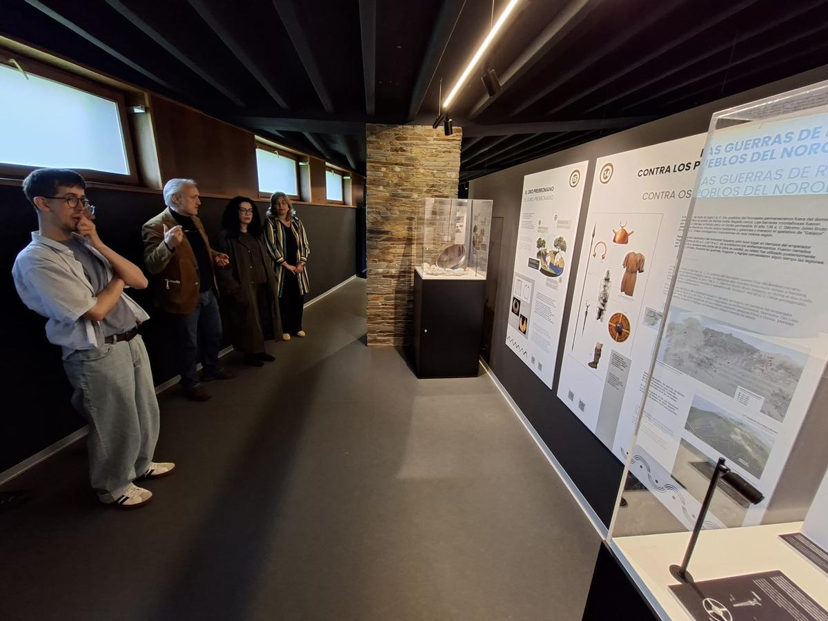 En imágenes: El aula didáctica del castro de Coaña se renueva con contenidos más actuales y piezas inéditas En imágenes: El aula didáctica del castro de Coaña se renueva con contenidos más actuales y piezas inéditas