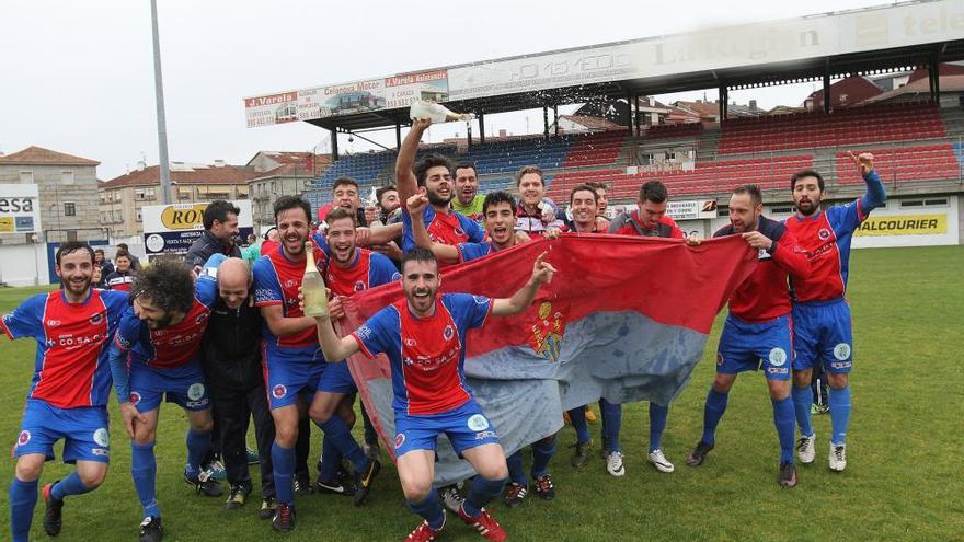 Las mejores fotos del ascenso a Preferente de la UD Ourense