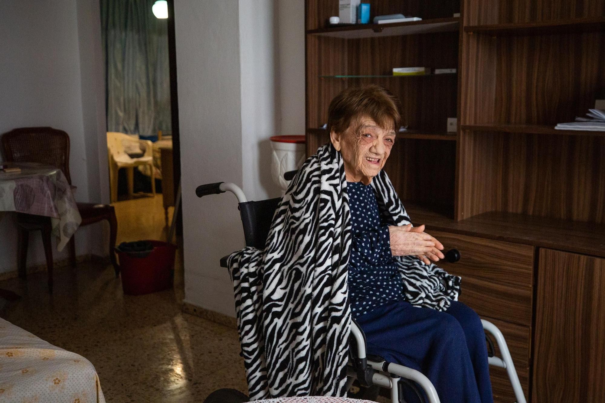 Nemesia, una anciana de Ibiza de 89 años y con alzhéimer, se queda en la calle