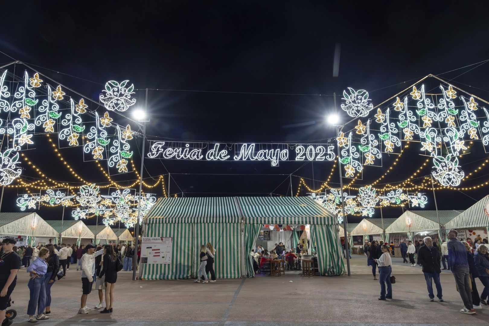 Por sevillanas en la Feria de Mayo de Torrevieja 2025
