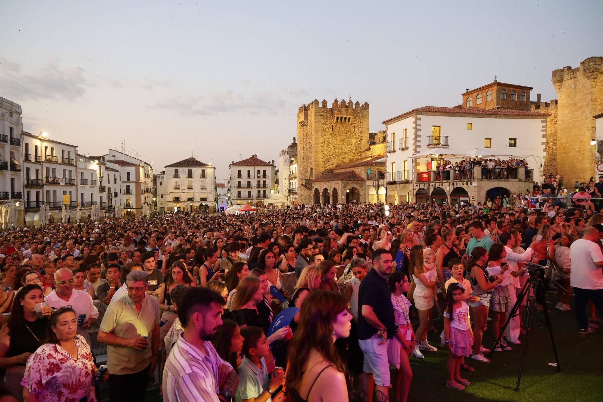 Caceres. Conciertos Cadena Dial. Plaza Mayor.