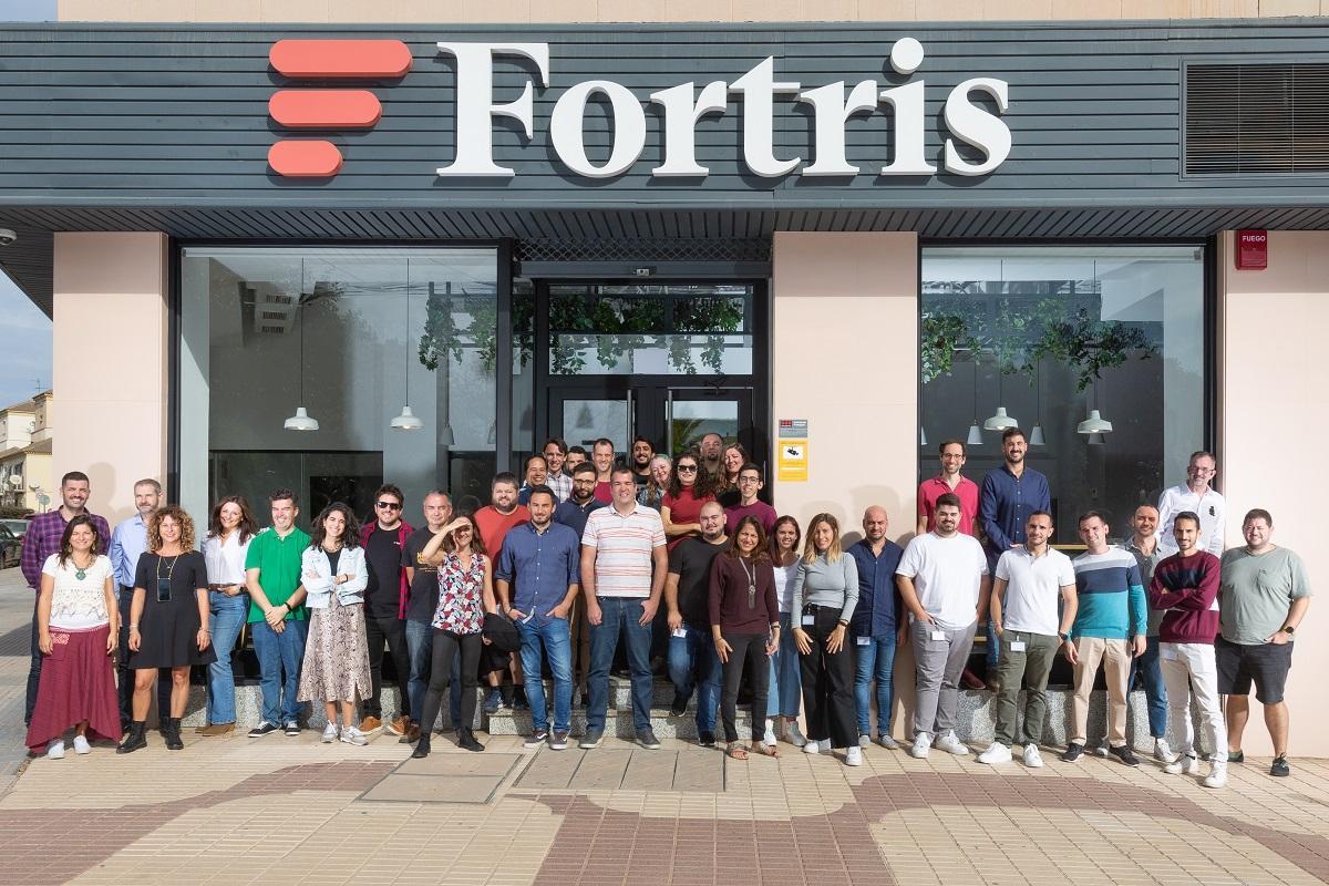 El equipo de Fortris en su nueva sede central, en la avenida de Andalucía de Málaga capital.