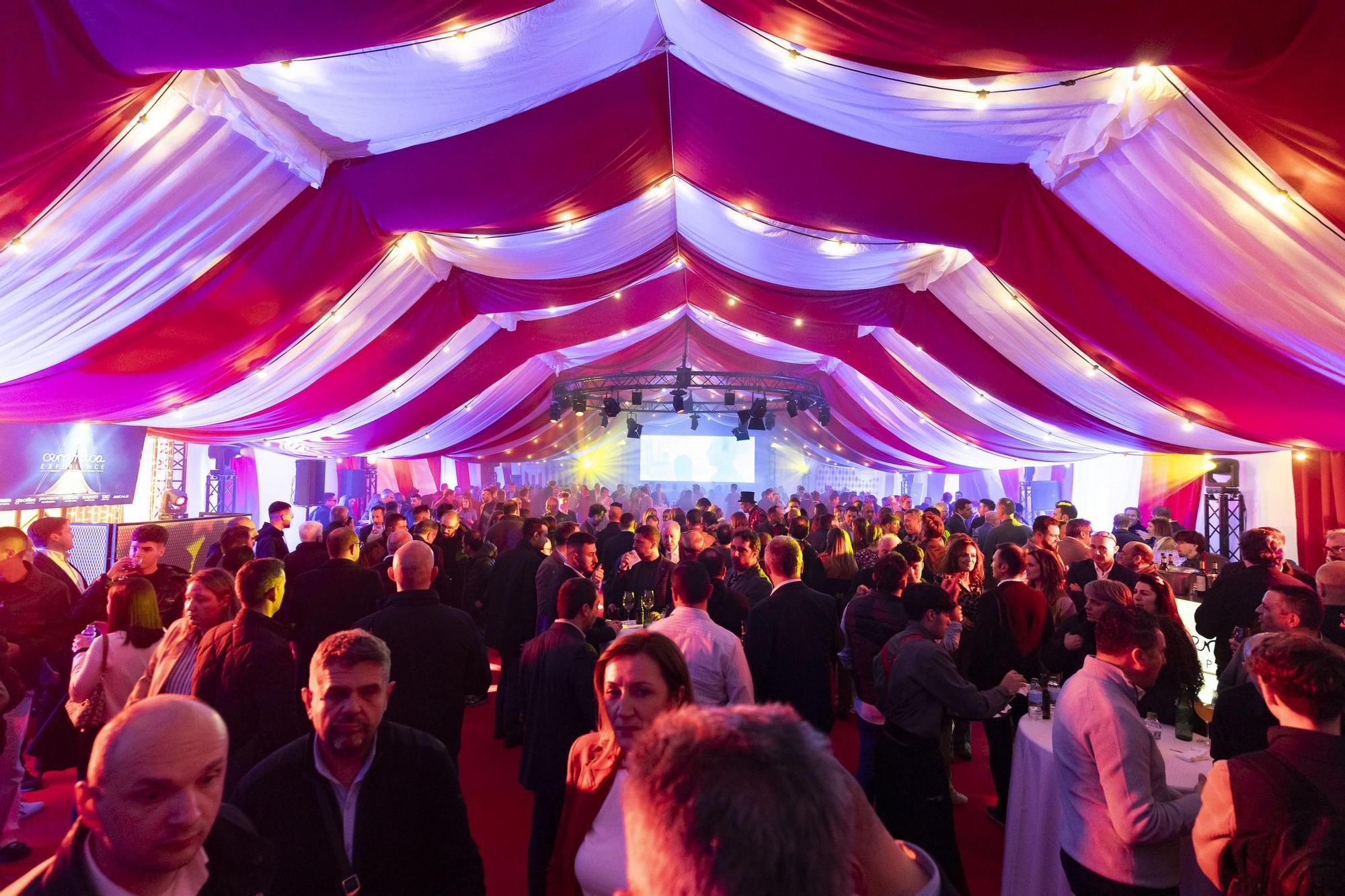 Galería de imágenes: Grupo Pamesa sorprende con la 'Night Experience' en La Cerámica