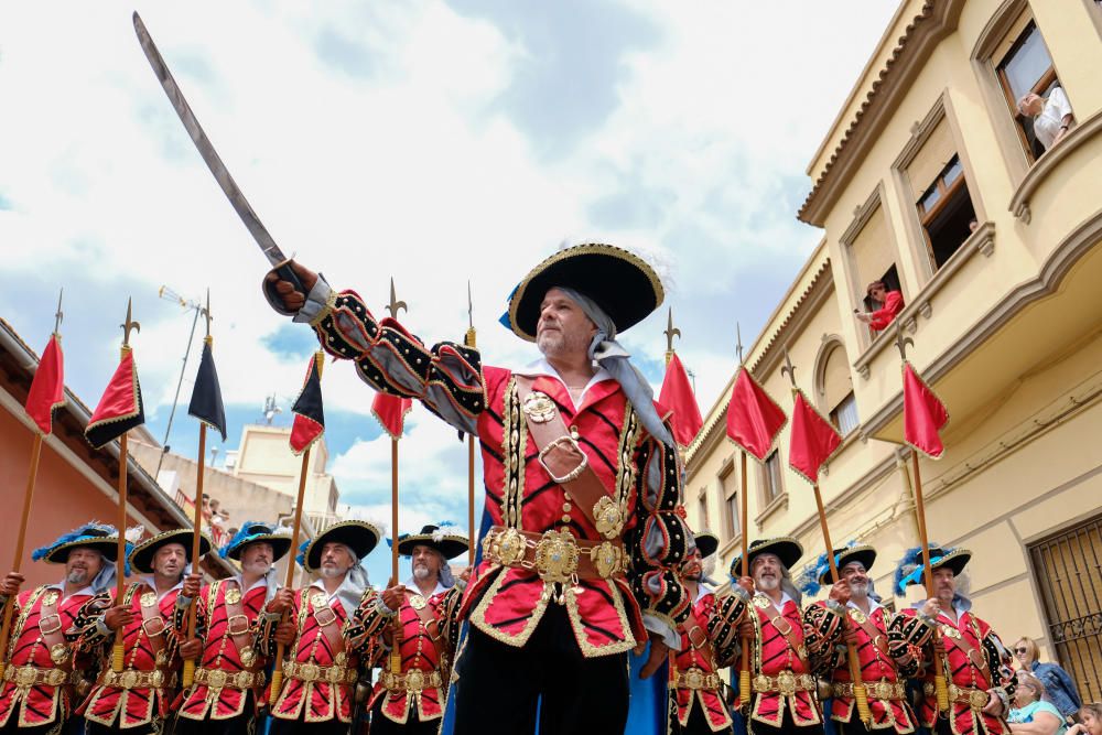 Se trata de una de las manifestaciones festivas más antiguas de la provincia, que se remonta a 1694 y que se cerró anoche con la procesión de San Bonifacio