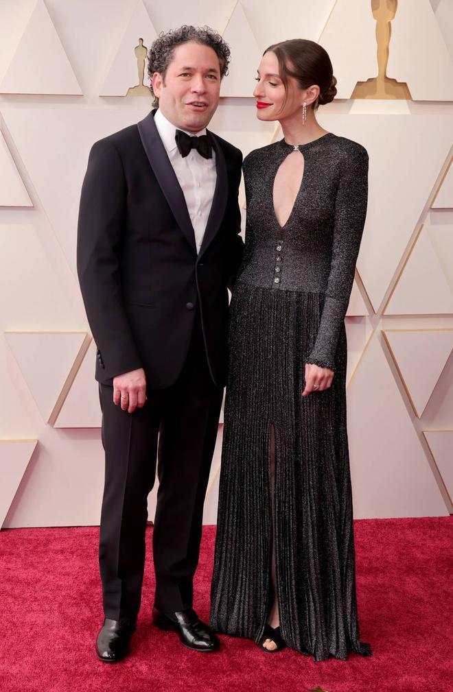 Gustavo Dudamel y María Valverde en la alfombra roja de los Oscar