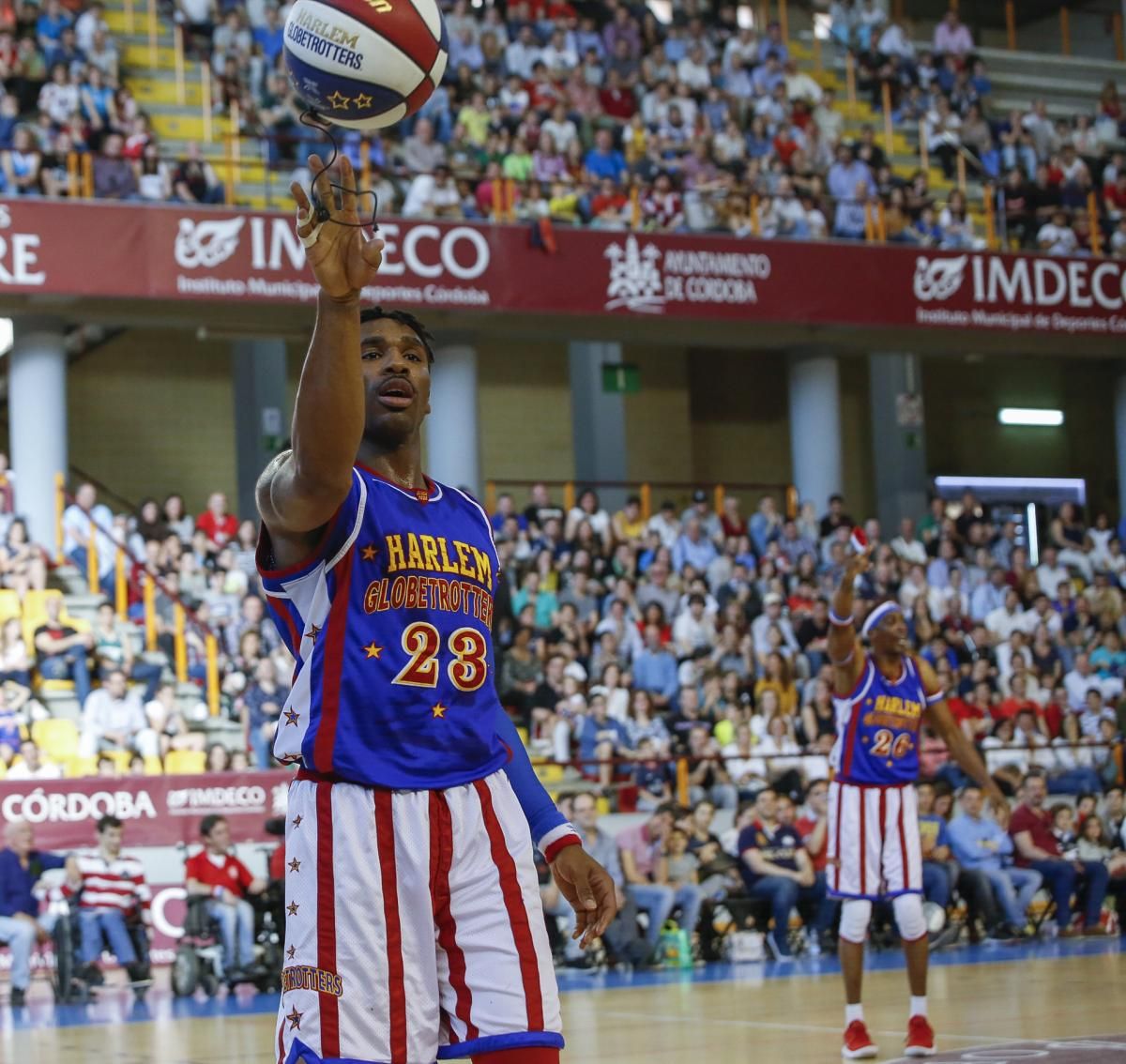 Los Globetrotters dan espectáculo en Vista Alegre