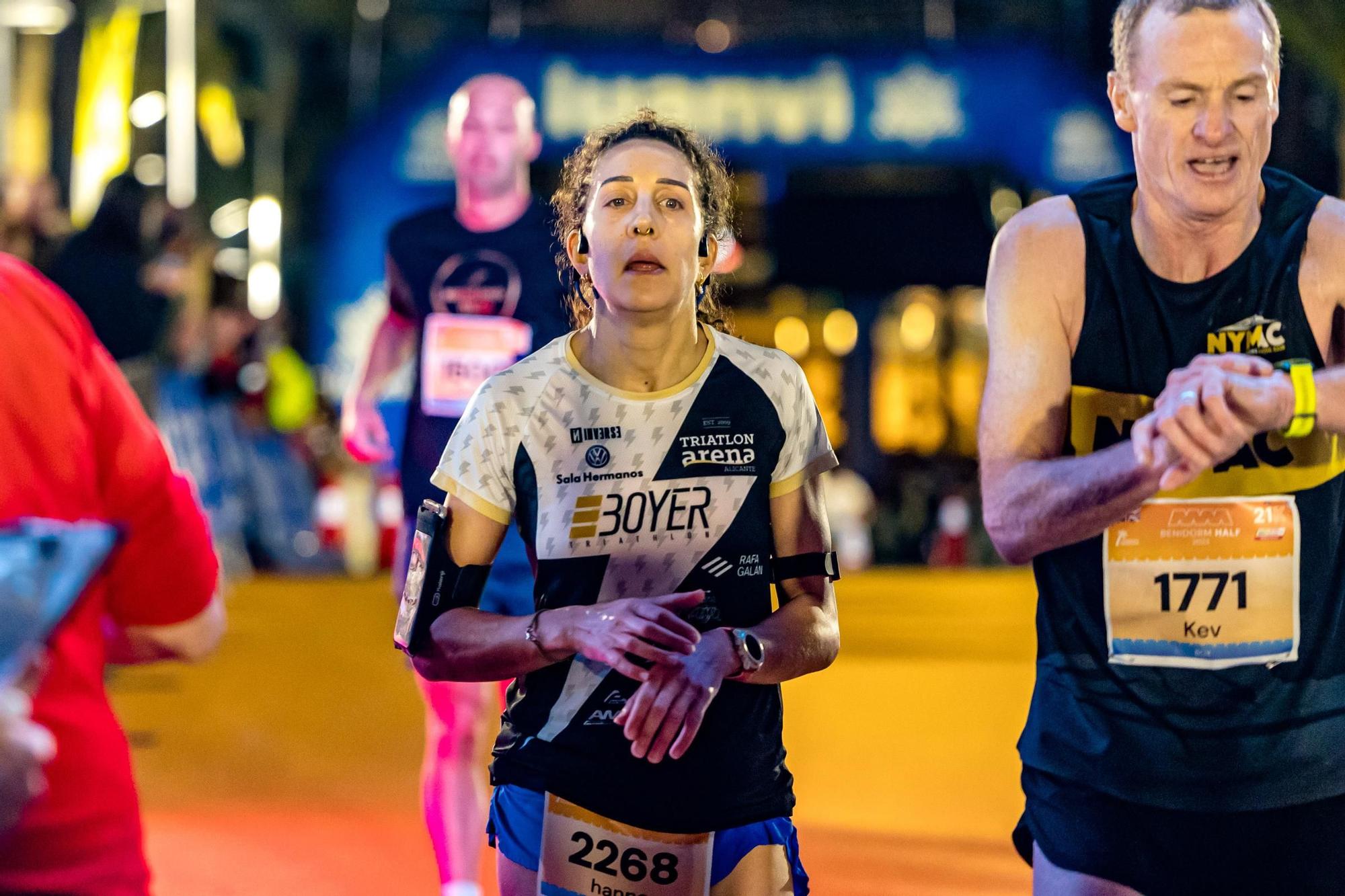 Cerca de 5.000 corredores toman Benidorm.