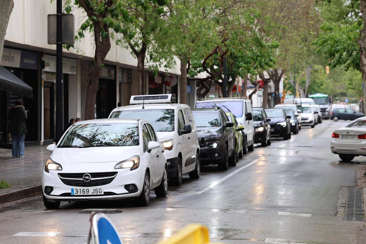 Cortado al tráfico un tramo de Ignasi Wallis por el plan de reasfaltado de Ibiza