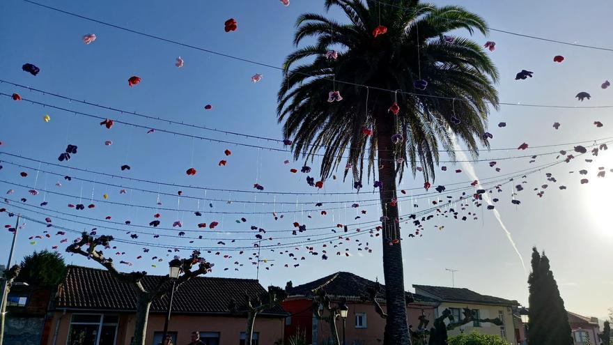 Dos mil mariposas “vuelan” en Soto del Barco en recuerdo de Amets y Sara