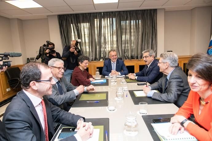 Ángel Víctor Torres recibe en Gran Canaria a la ministra de Asuntos Exteriores, Arancha González Laya