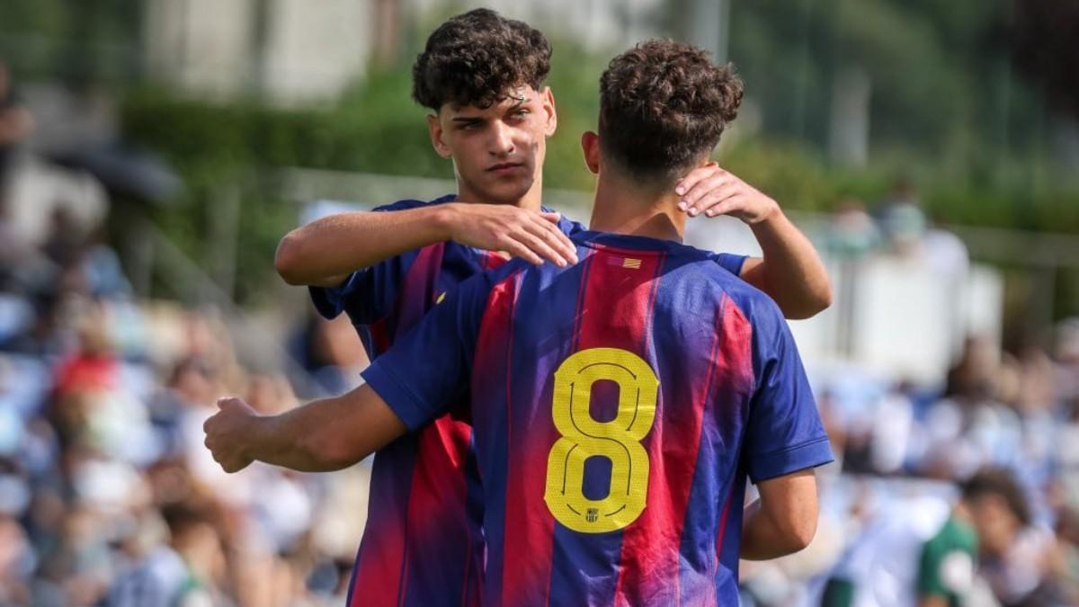 Cuando juega de interior derecho Gorka Buil luce el dorsal 8