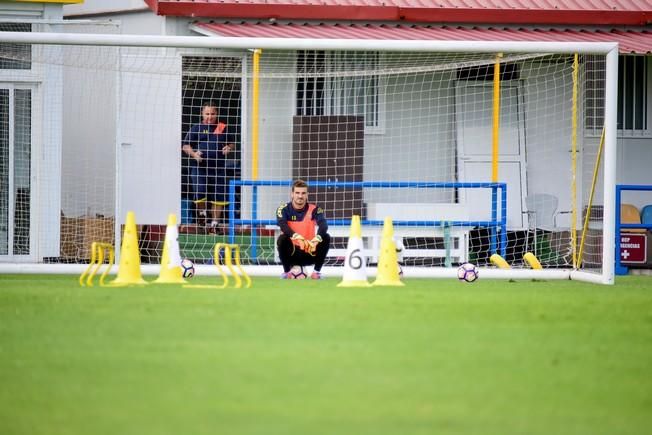 Entrenamiento UD Las Palmas en Barranco Seco ...