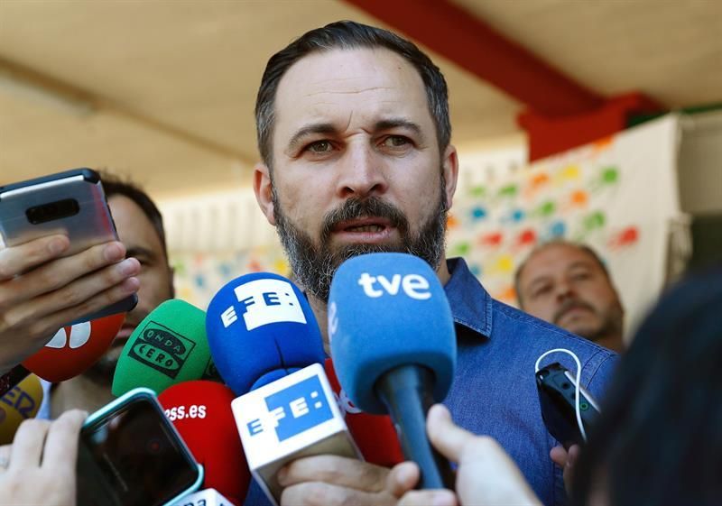 Santiago Abascal vota el 26M.