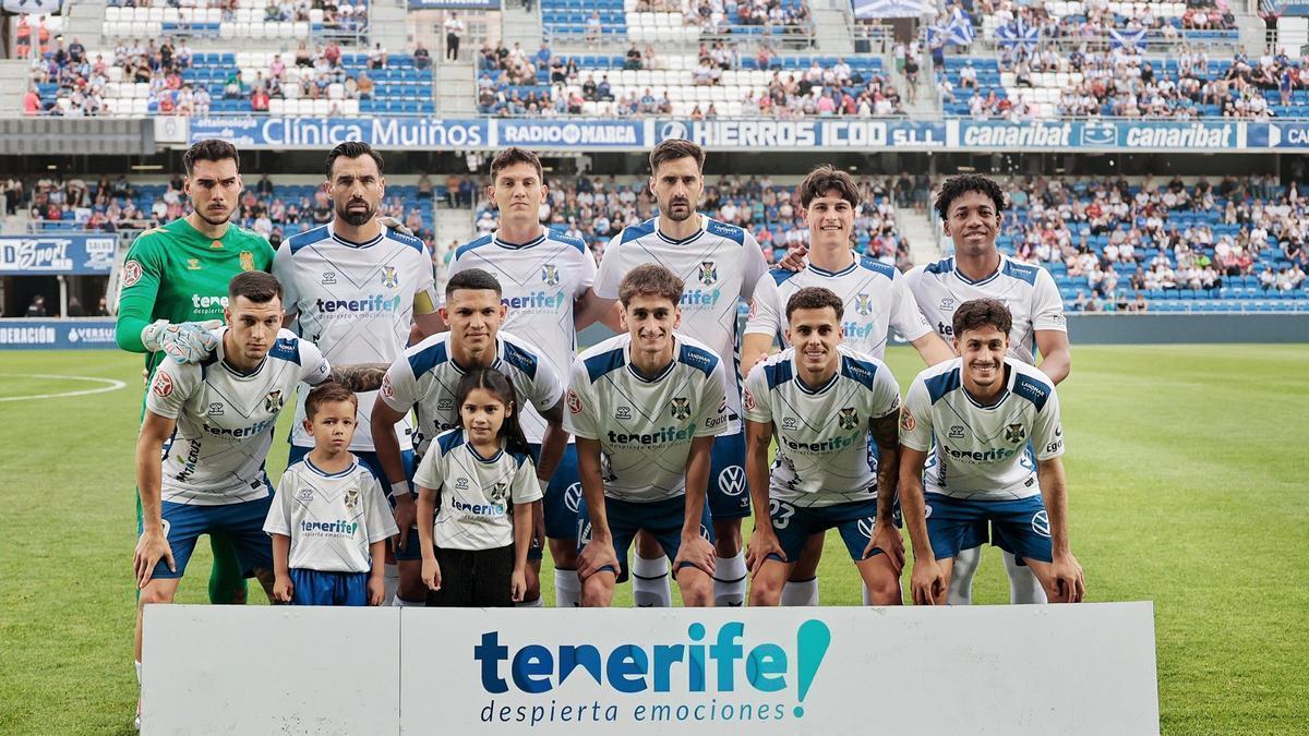 Formación titular que dispuso Álvaro Cervera en el partido del pasado sábado