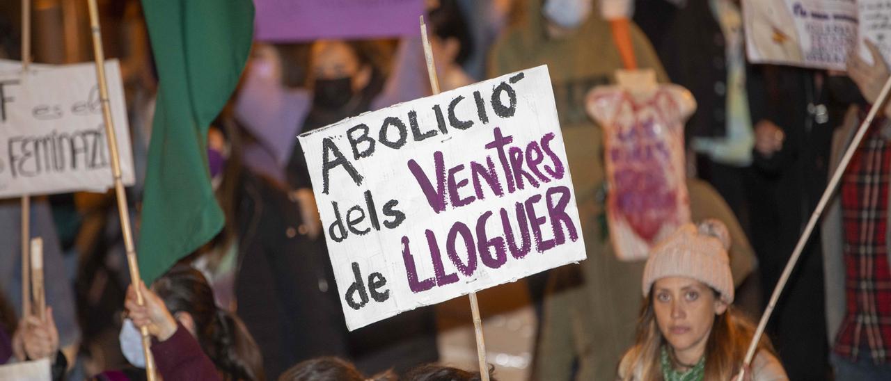 Una imagen de archivo de una  manifestación feminista con motivo del día de la mujer