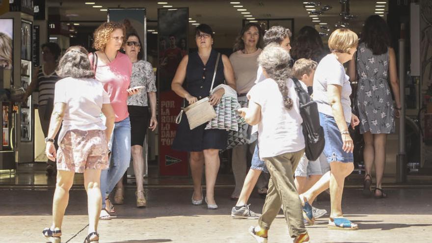 El comercio de la Comunidad creará 2.800 empleos en Semana Santa