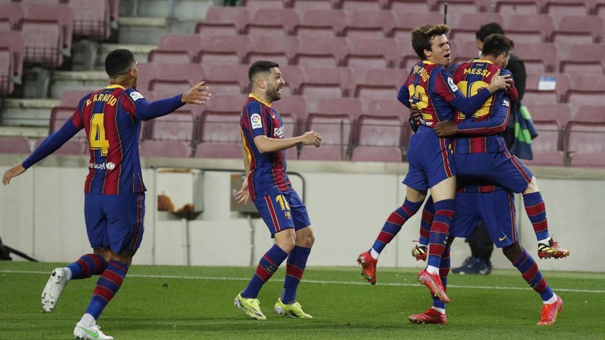 El Barcelona celebra el gol ante el Valladolid.