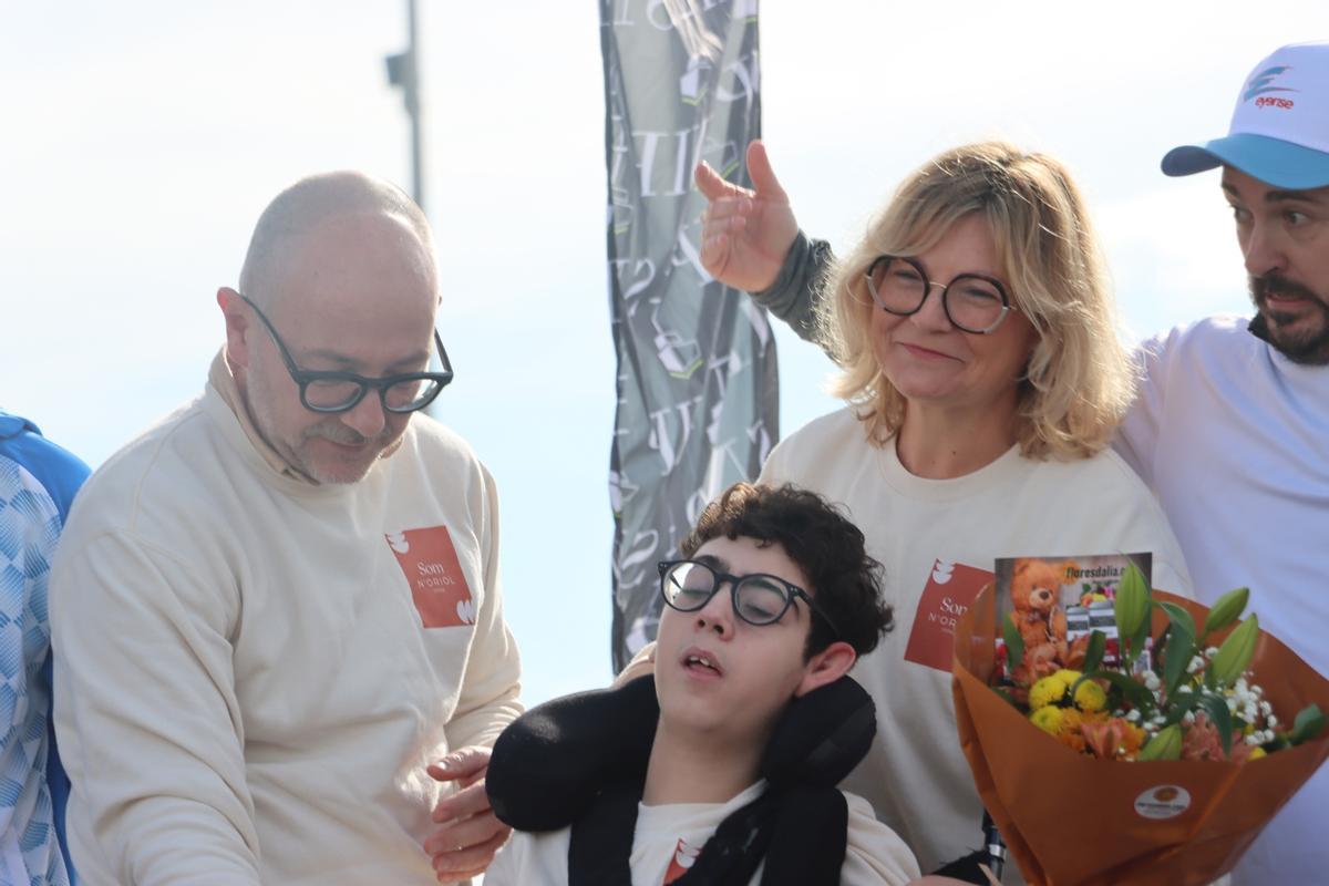Oriol Campaner y su familia asistieron a la prueba, solidaria con la Asociación FOXG1 España