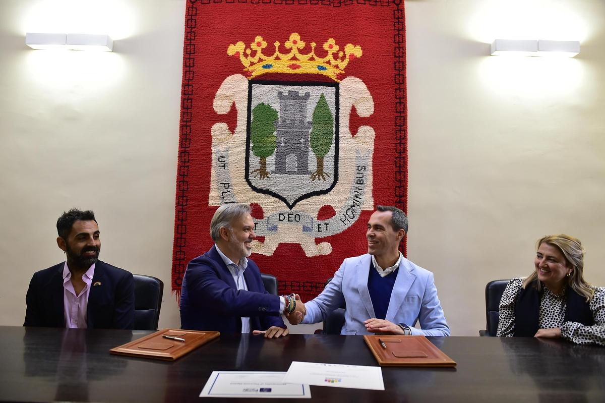 Reconocimiento regional a Plasencia por su apoyo a las familias numerosas.