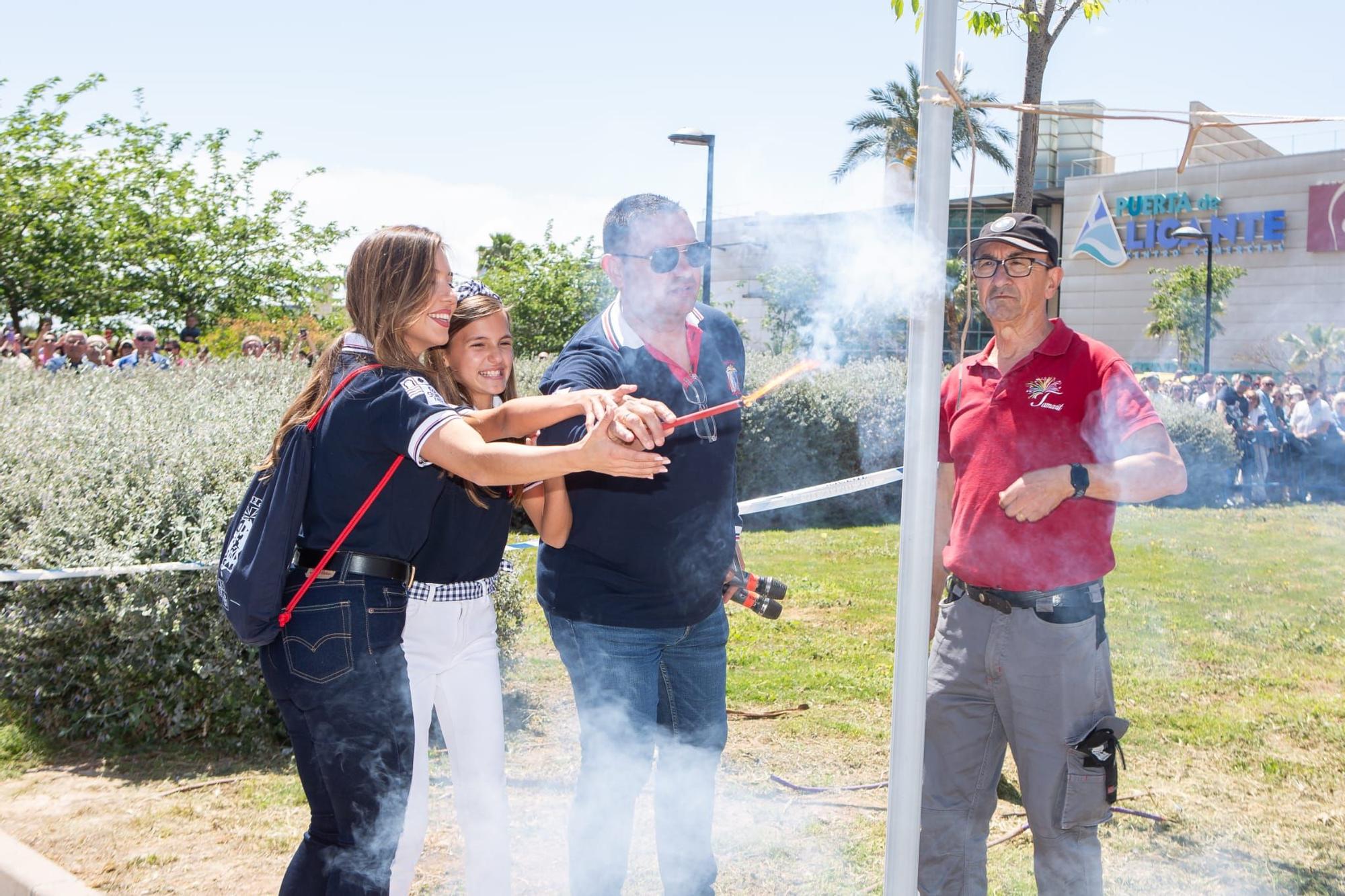 Primera mascletà de las nueva Bellea del Foc y sus damas