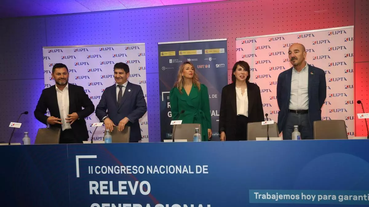 Yolanda Díaz sitúa la solución a la falta de relevo generacional como reto urgente